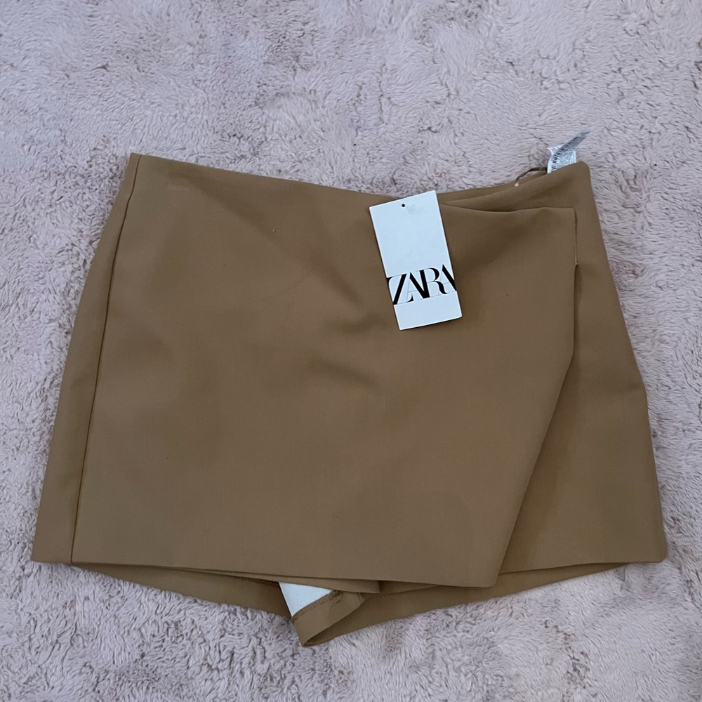 Zara tan skort